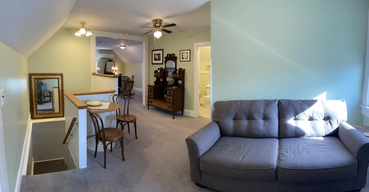 The Grey Swan Inn Llc Blackstone Eksteriør bilde