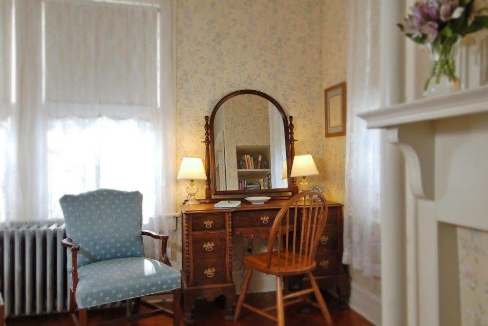 The Grey Swan Inn Llc Blackstone Eksteriør bilde